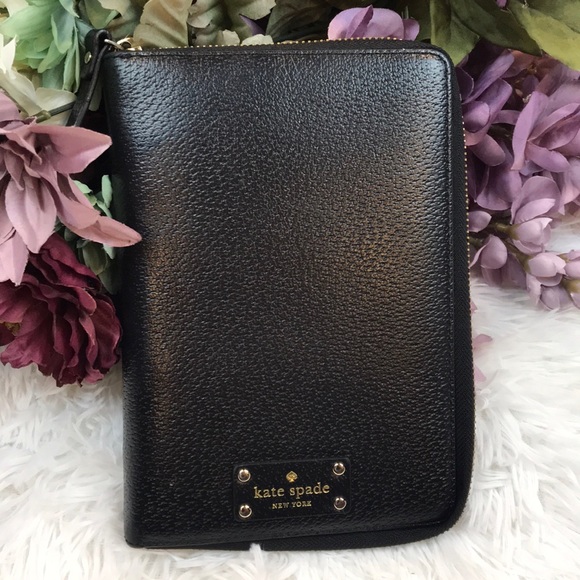 kate spade Other - ♠️Kate Spade Black Zipper Planner ♠️